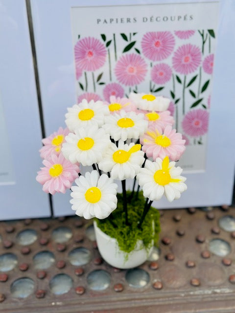 Daisy Candle Bouquet